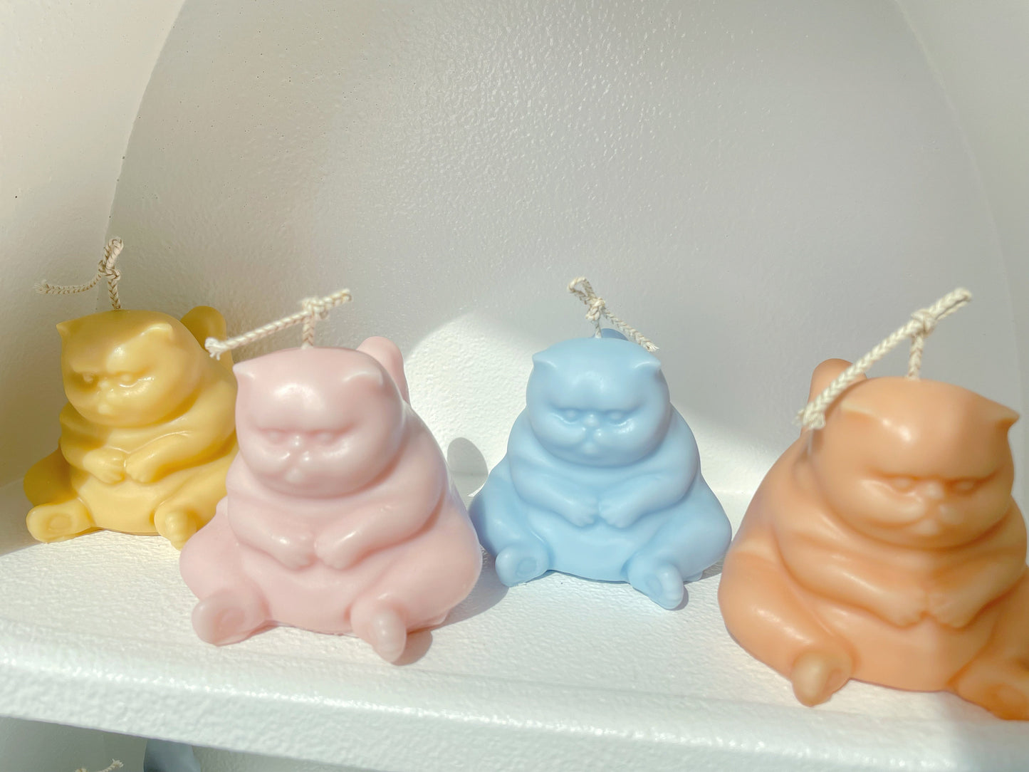 Grumpy Chubby Cat Candle