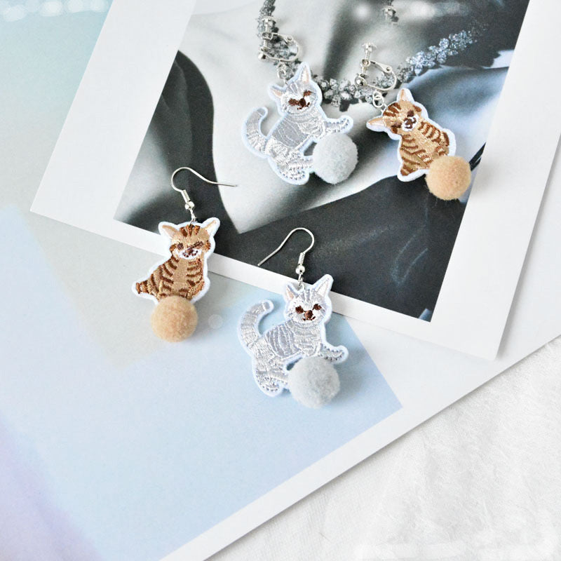 Kitty Embroidery Earring