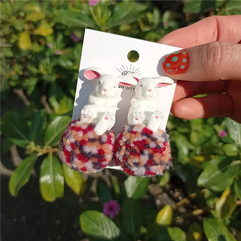 Wonder Bunny Earring