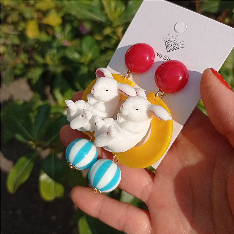 Wonder Bunny Earring