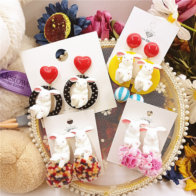 Wonder Bunny Earring