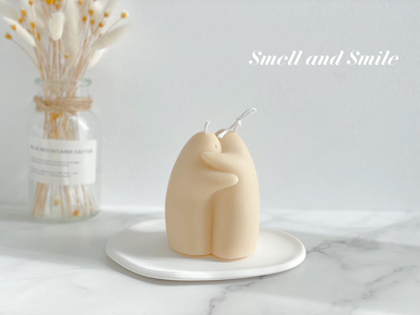 Hugging Candle