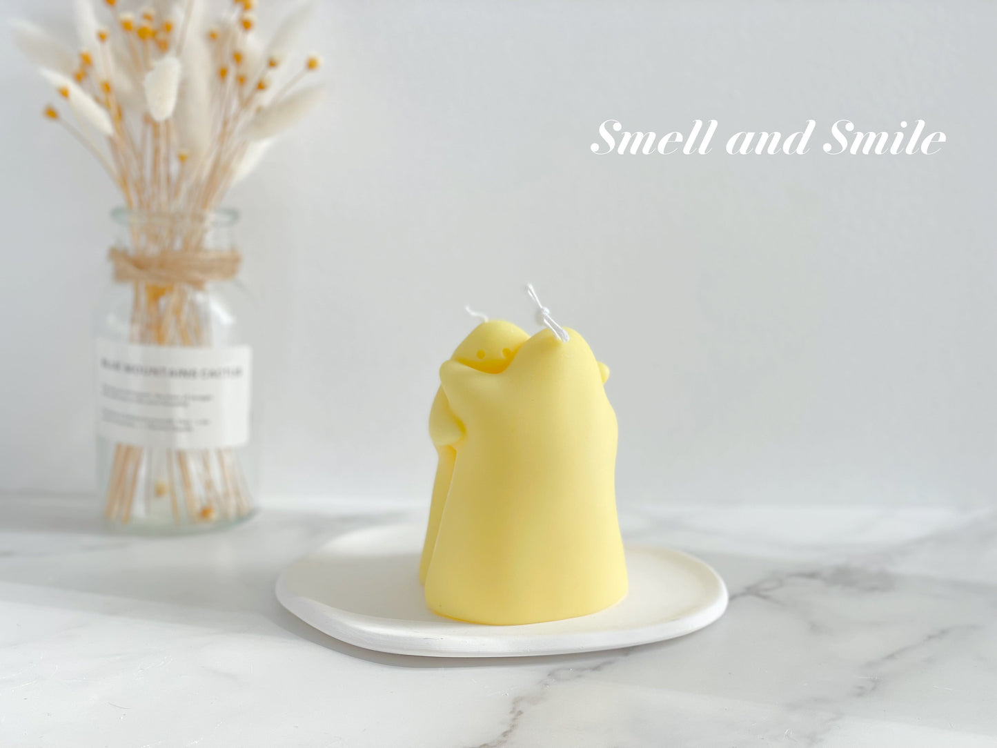 Hugging Candle