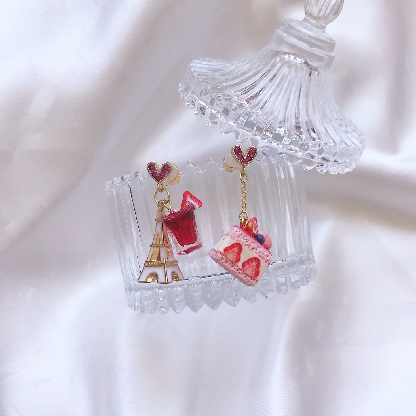 Strawberry cake with Mini Eiffel Tower