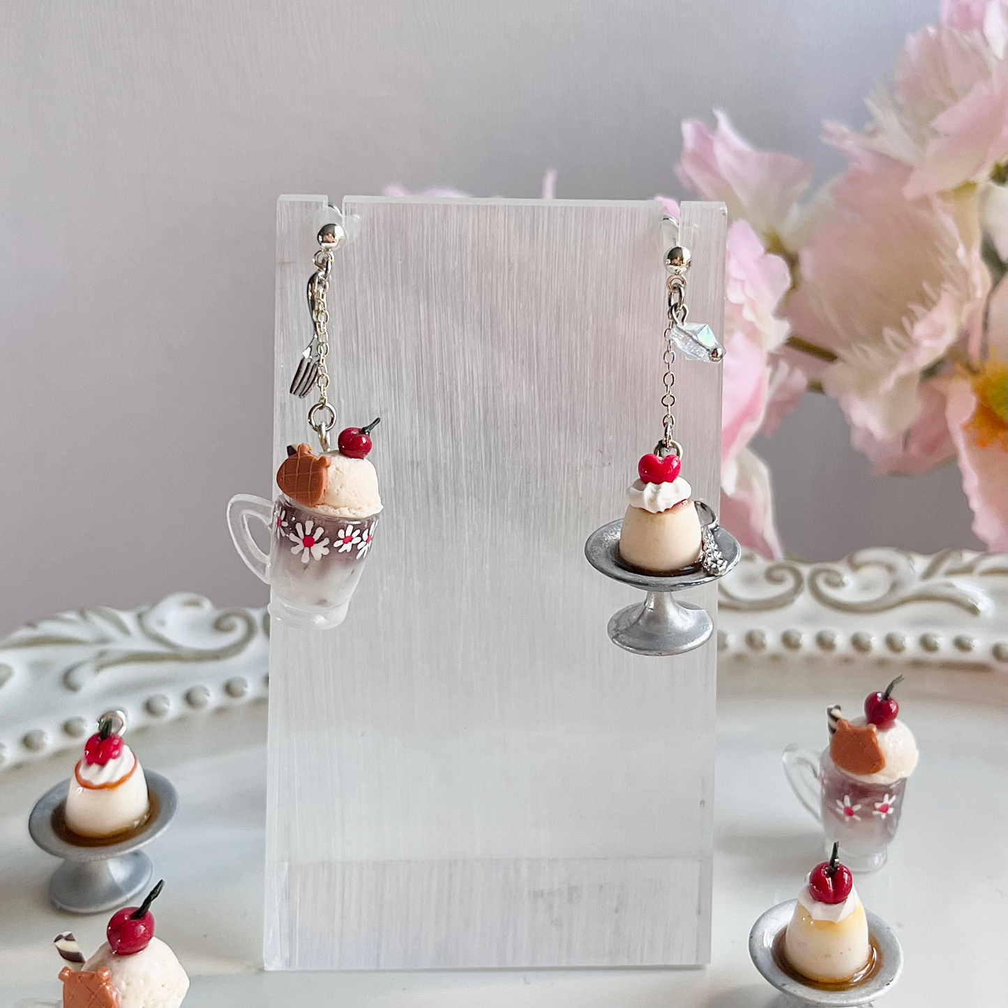 Egg Pudding & Cookie Ice Cream Latte