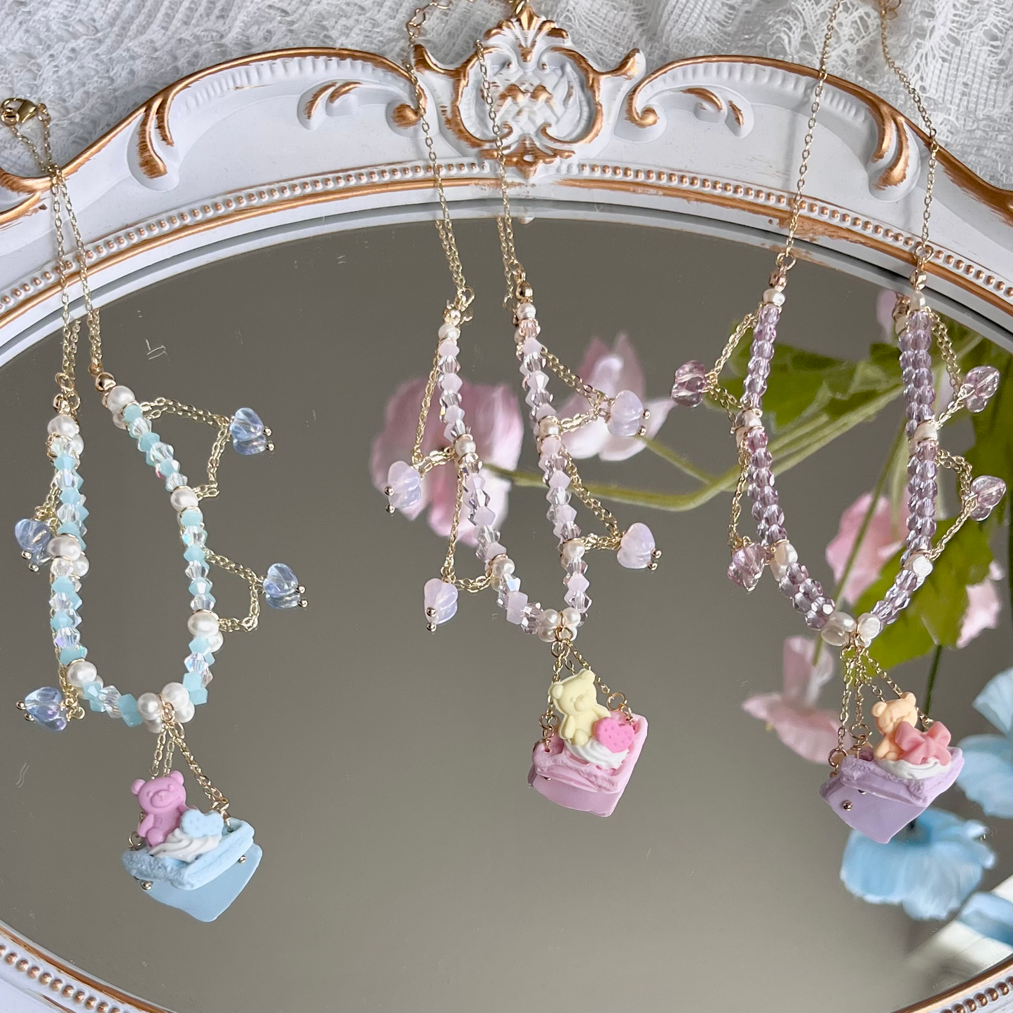 Teddy Swing Waffle Beaded Chain Necklace