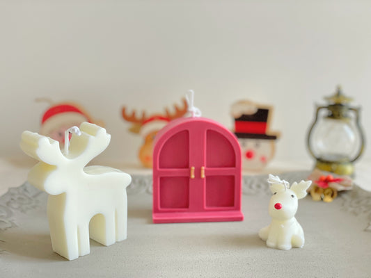 Reindeer & Door Candle